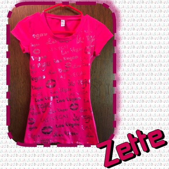 Zette Tops - Zette Las Vegas Tee - NWOT🔵 Zette Tops - Zette Las Vegas Tee - NWOT🔵